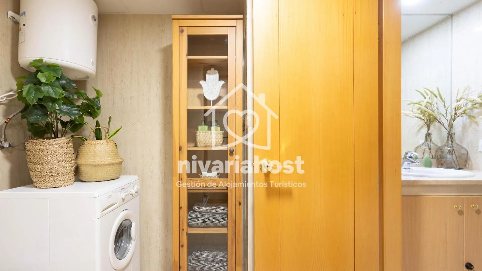 The Mint Santa Cruz, By Nivariahost Apartment